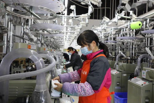 社区工厂让搬迁群众稳得住 能致富